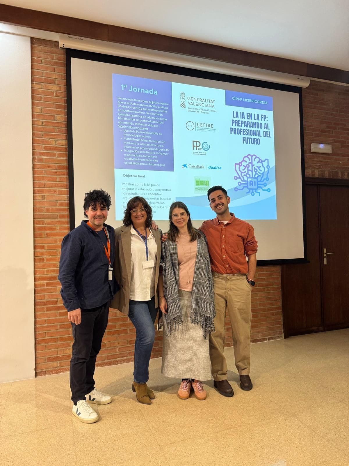 El docente del futuro no será sustituido: será imprescindible